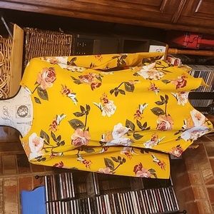 ‼️50%_5+Bundles‼️ VICTORIA Floral Top B2